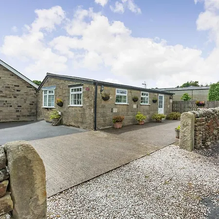 Fir Tree Stables Holiday home Summer Bridge