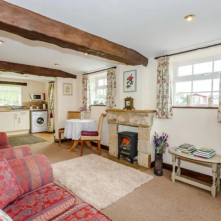 Fir Tree Stables Holiday home Summer Bridge