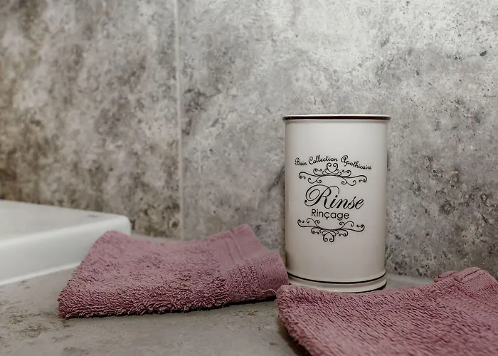 Fir Tree Stables 펜션