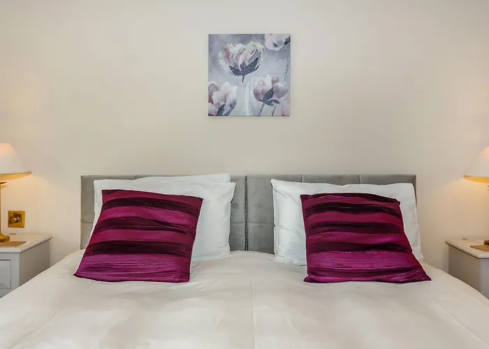 Fir Tree Stables * Summer Bridge