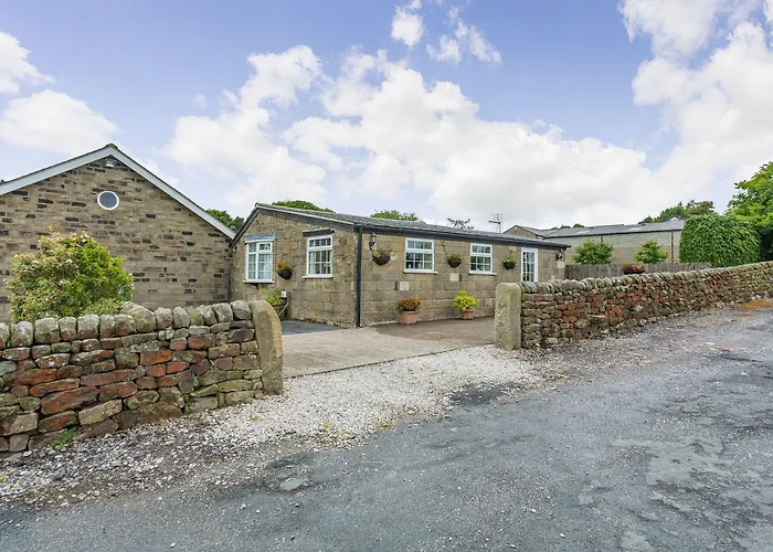 Dom wakacyjny Fir Tree Stables Summer Bridge